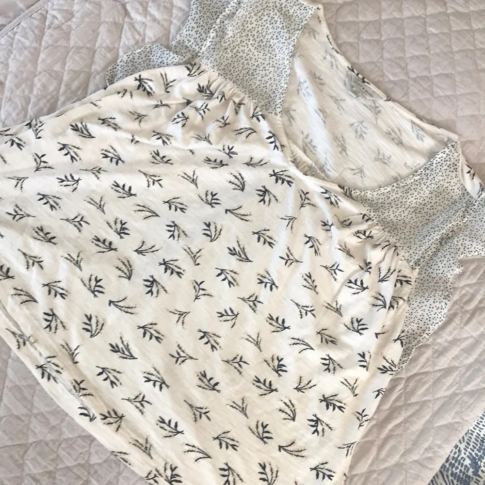 Lucky Brand Ruffled Shoulder Top- Large - Picture 1 of 4
